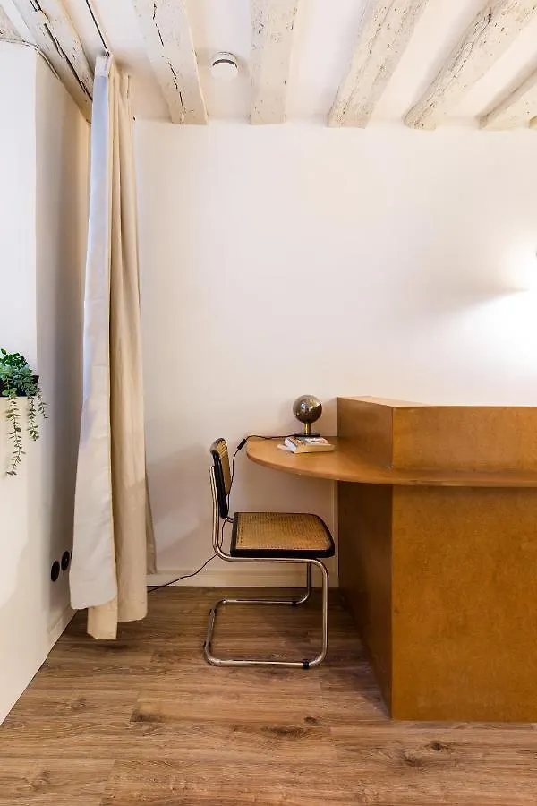 Apartment Cmg Magnifique Appartement D'Architecte - 5P - Le Marais Paris